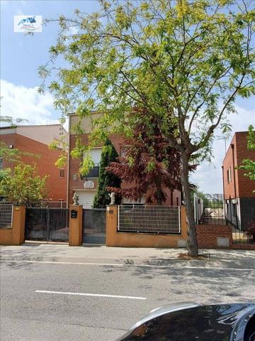 Venta Casa en La Granada - Barcelona photo 0