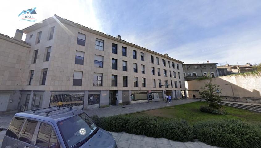 Venta piso en Olot (Girona) photo 0