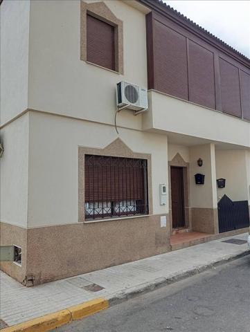 Venta adosado en Guillena (Sevilla) photo 0