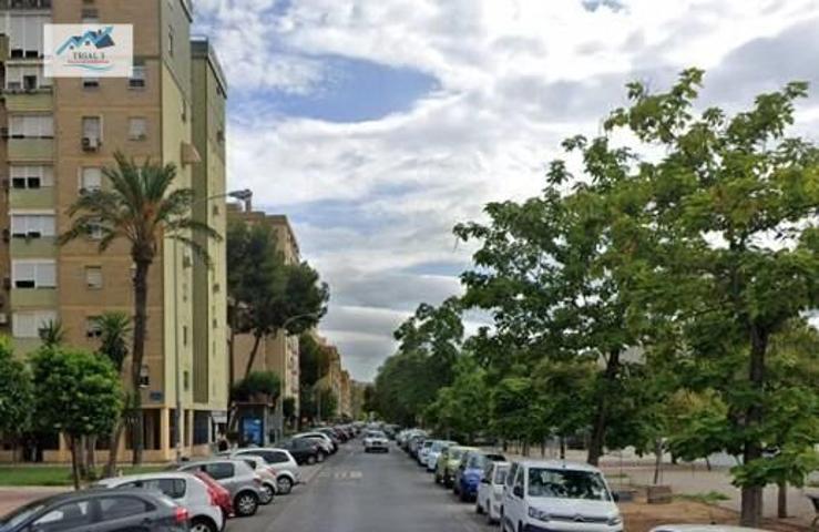 Venta piso en Sevilla photo 0
