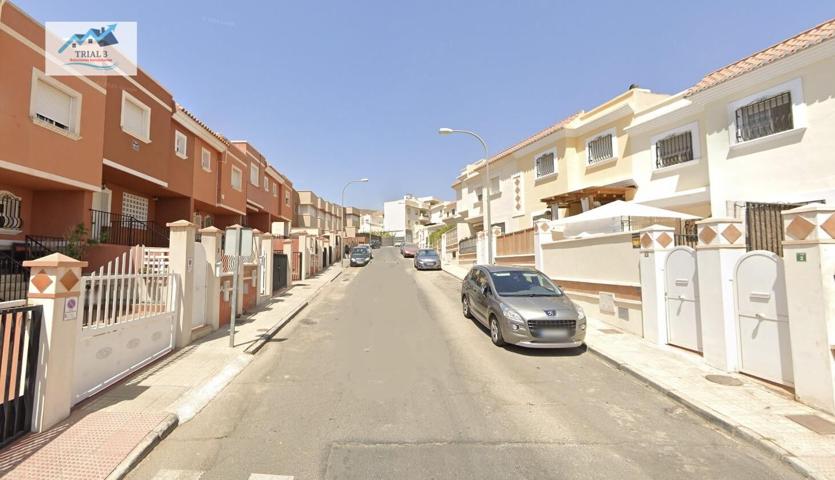 Venta adosado en Huercal de Almería (Almería) photo 0