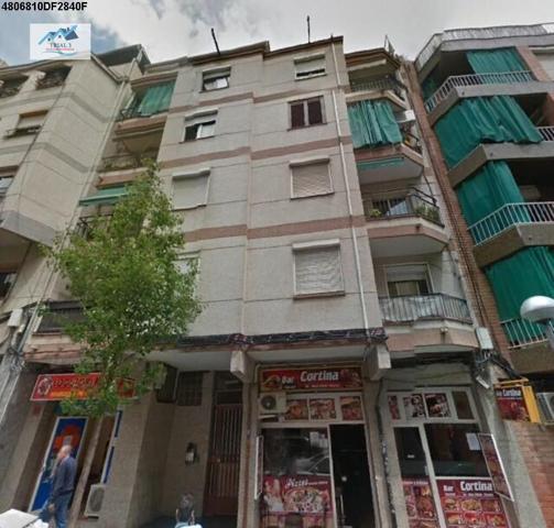 Venta Piso en L`Hospitalet de Llobregat - Barcelona , Calle Hierbabuena Nº 36 photo 0