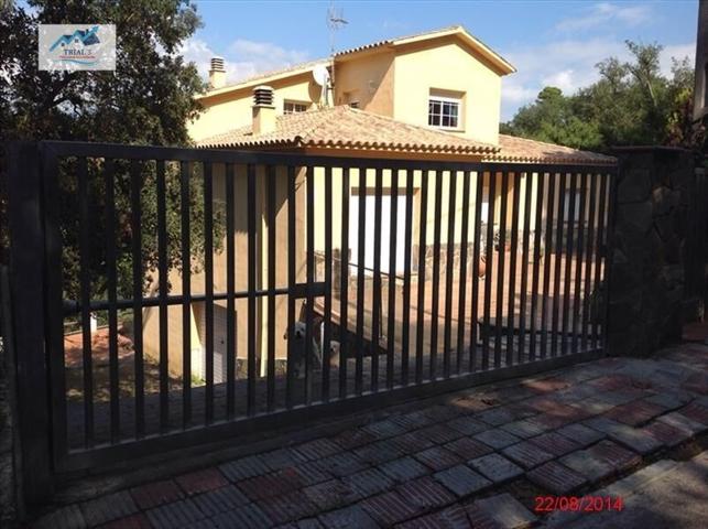 Venta Casa en Vallgorguina - Barcelona ,  Urbanizacion Canada Park Nº 427 photo 0