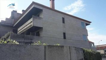 Venta plaza de garaje en Nigrán (Pontevedra) photo 0