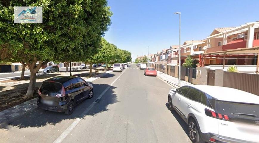 Venta casa adosada en Alcalá del Río, Sevilla. photo 0