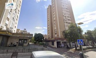 Venta piso en Sevilla photo 0