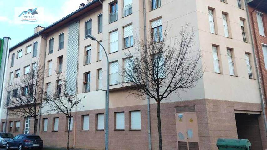 Venta Garaje en Olot - Girona photo 0