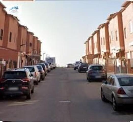 Venta casa en Chozas de Canales (Toledo) photo 0