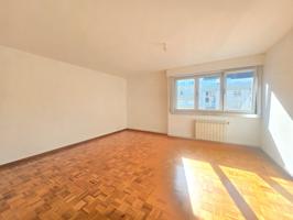Piso En venta en Los Mallos-Juzgados-Estación, A Coruña photo 0