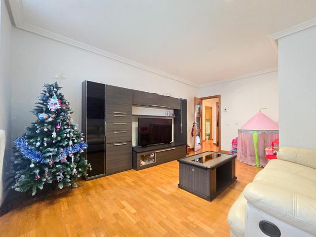 Piso En venta en Cuatro Caminos, A Coruña photo 0