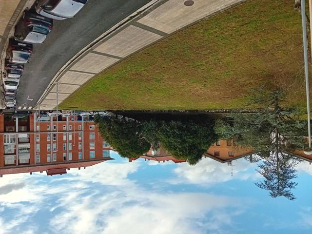 Bonita vivienda en intxaurrondo sur ,el precio es algo negociable photo 0