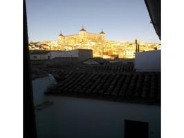 Edificio en venta en Casco Antiguo photo 0