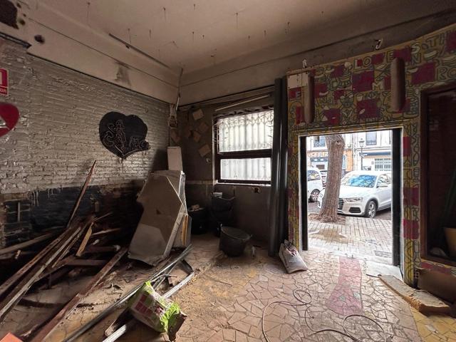 LOCAL COMERCIAL EN PLENO JUAN LLORENS PARA VARIOS TIPOS DE NEGOCIO photo 0