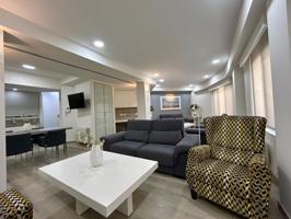IMPRESIONANTE VIVIENDA DE DISEÑO EN PLENO CENTRO-MERCADO COLON, CON POSIBILIDAD DE PLAZA DE GARAJE photo 0