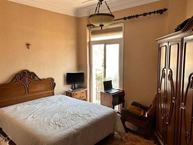 SE VENDE VIVIENDA EN PATRAIX CON ASCENSOR photo 0