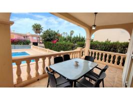 Casa pareada en venta en Badia Blava-Badia Gran-Tolleric photo 0