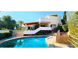 Venta de un exclusivo Chalet Unifamiliar en Son Verí - Llucmajor photo 0