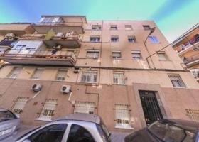 Piso en Venta para Reformar en Carabanchel, Madrid - Oportunidad Única photo 0