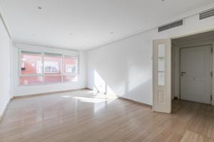 Piso en Venta para Reformar en el Encanto del Casco Antiguo photo 0