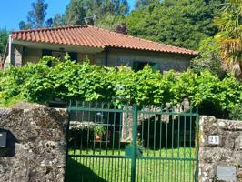 Venta de una casa con finca en el rural de Pontevedra photo 0