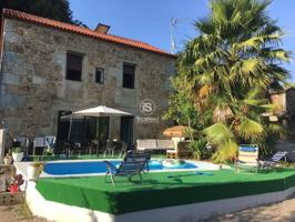 Casa moderna de estilo rústico en Vilagarcía de Arousa photo 0