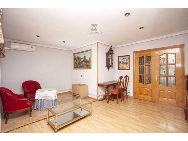Piso en venta en Casco Antiguo(28701) photo 0