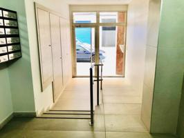 ENTRESUELO COMERCIAL CON 6 DESPACHOS REFORMADO photo 0