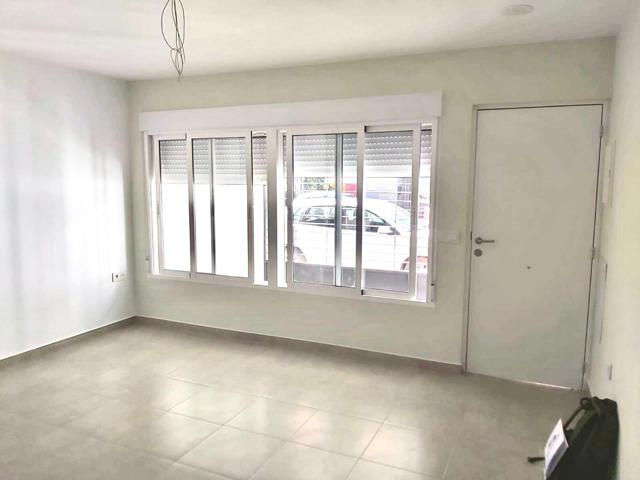 LOCAL COMERCIAL TOTALMENTE REFORMADO, IDEAL PARA OFICINA O CONSULTA PRIVADA photo 0