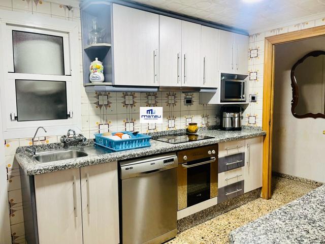 ¡Tu Nuevo Hogar en Elche te Espera! Amplio Piso Entresuelo en Sector V! photo 0