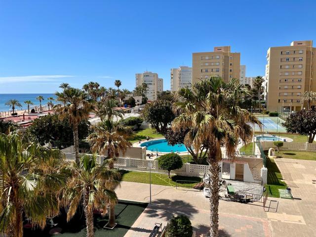 EL MAR A TUS PIES EN URBANOVA ALICANTE photo 0