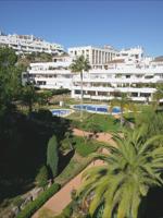 Ático-dúplex con gran terraza y vistas al mar en Selwo. photo 0