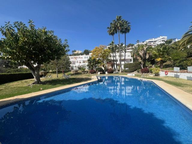 Unifamiliar Pareada En venta en Costa Del Sol, Benahavis photo 0