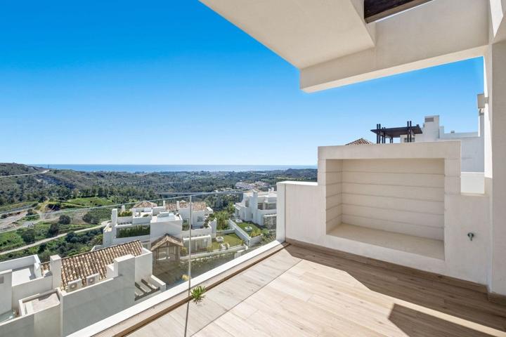  Ático En venta en Marbella, Marbella photo 0