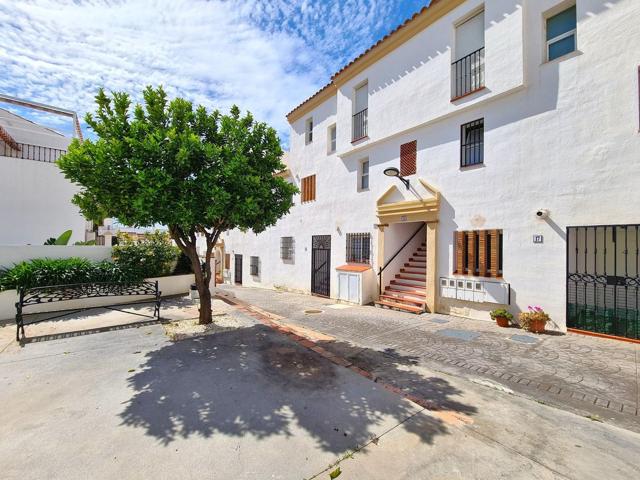 Unifamiliar Pareada En venta en Costa Del Sol, Estepona photo 0