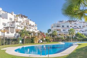 Dúplex En venta en Costa Del Sol, Estepona photo 0