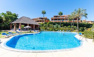  Ático En venta en Costa Del Sol, Estepona photo 0