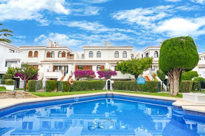 Unifamiliar Pareada En venta en Costa Del Sol, Estepona photo 0