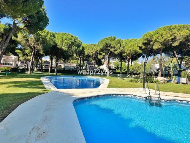 Unifamiliar Pareada En venta en Costa Del Sol, Estepona photo 0