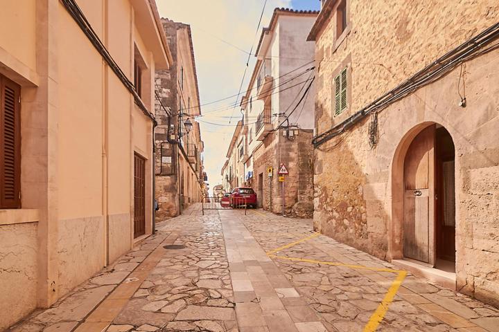 En Montuïri gran casa de pueblo de 349m2 a reformar con grandes posibilidades photo 0