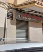SE VENDE LOCAL ENTRE EUSEBI ESTADA Y JACINT VERDAGUER photo 0