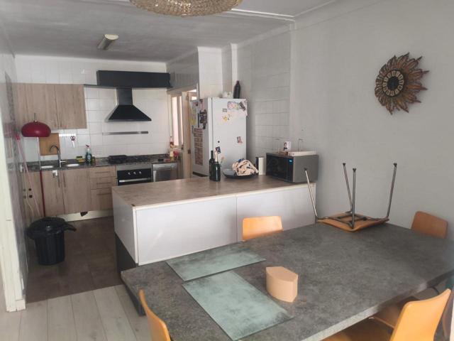 SE VENDE PISO ZONA REIS CATOLICS photo 0