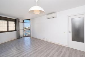 SE VENDE PISO ZONA PASEO MARITIMO photo 0