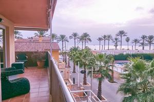 Vivienda de diseño único y con vistas al mar photo 0