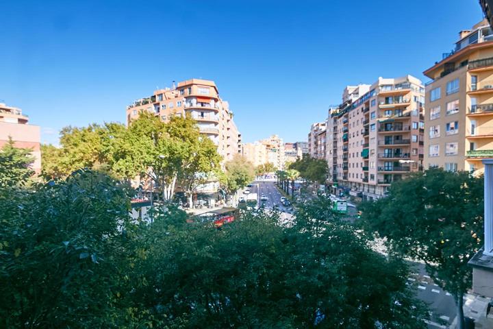 Oportunidad!! Gran piso de 131m2 construidos en Avenidas! photo 0