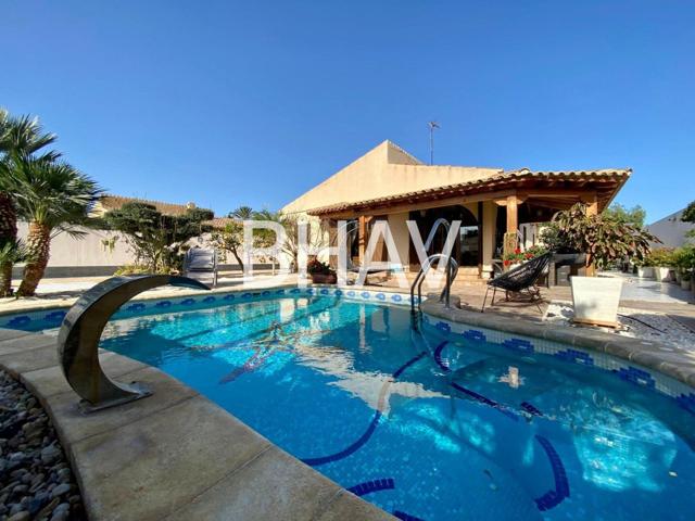 CHALET INDEPENDIENTE EN PLAYA DE EL CAMPELLO photo 0