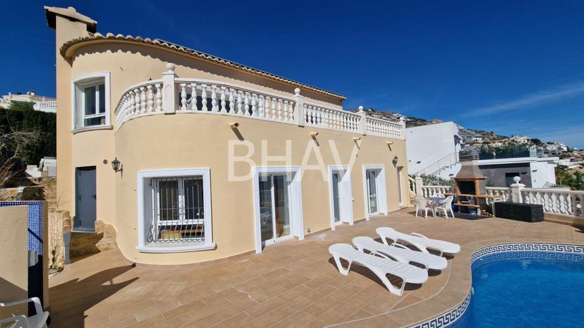 Se vende espectacular villa con vistas en una zona pintoresca cerca de Moraira photo 0