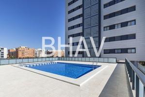 ¡Se alquila espectacular piso de 4 dormitorios en Alicante! 🏡✨ photo 0