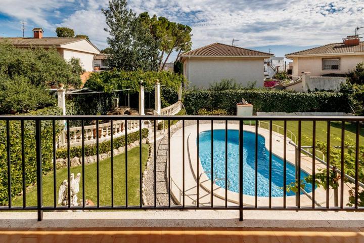 Esta es tu casa con piscina privada photo 0