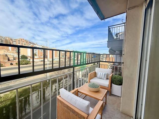 Gran piso en Badalona con 4 habitaciones. Badalona photo 0