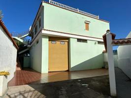 Casa - Chalet en alquiler en San Bartolome de Tirajana de 400 m2 photo 0